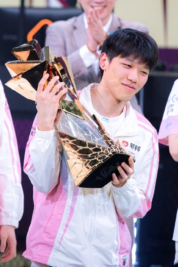 LPL：BLG亮出名为“信念”的剑，向世界宣告LPL正重回先锋